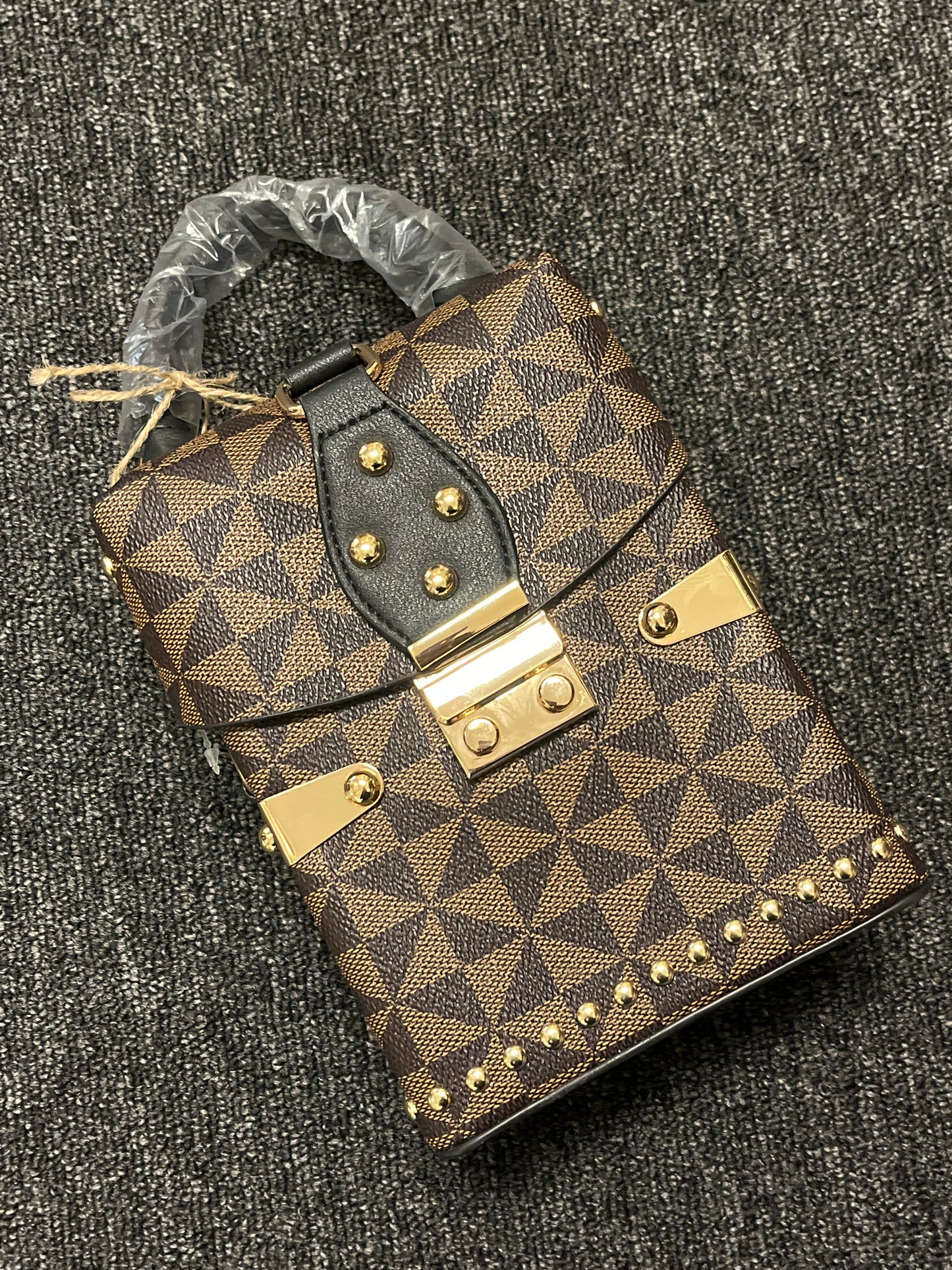 BoxLock Crossover Bag